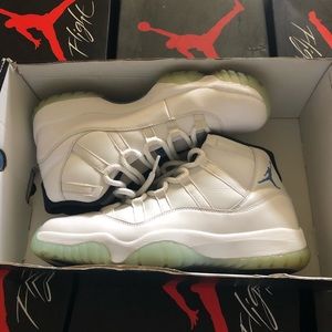 Air Jordan 11 retro legend
